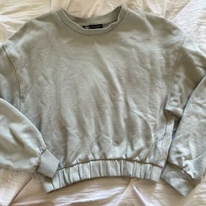 Zara light green crop sweater 💚